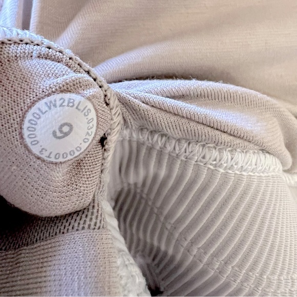 Lululemon 🍋 Energy Longline Bra Ribbed Luxtreme Size 6 - Picture 9 of 12